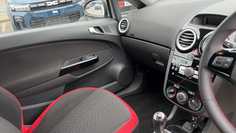 Vauxhall Corsa 1.4 SRi 3dr [AC] Petrol Hatchback